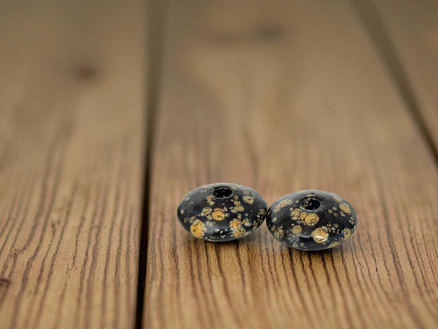 Black Amber – Minimalist Ceramic Holder for 5 mm Candles